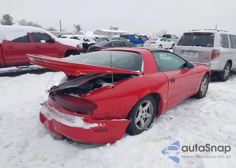 1996 Pontiac Firebird z USA, uszkodzony, nr VIN 2G2FS22K0T2208224